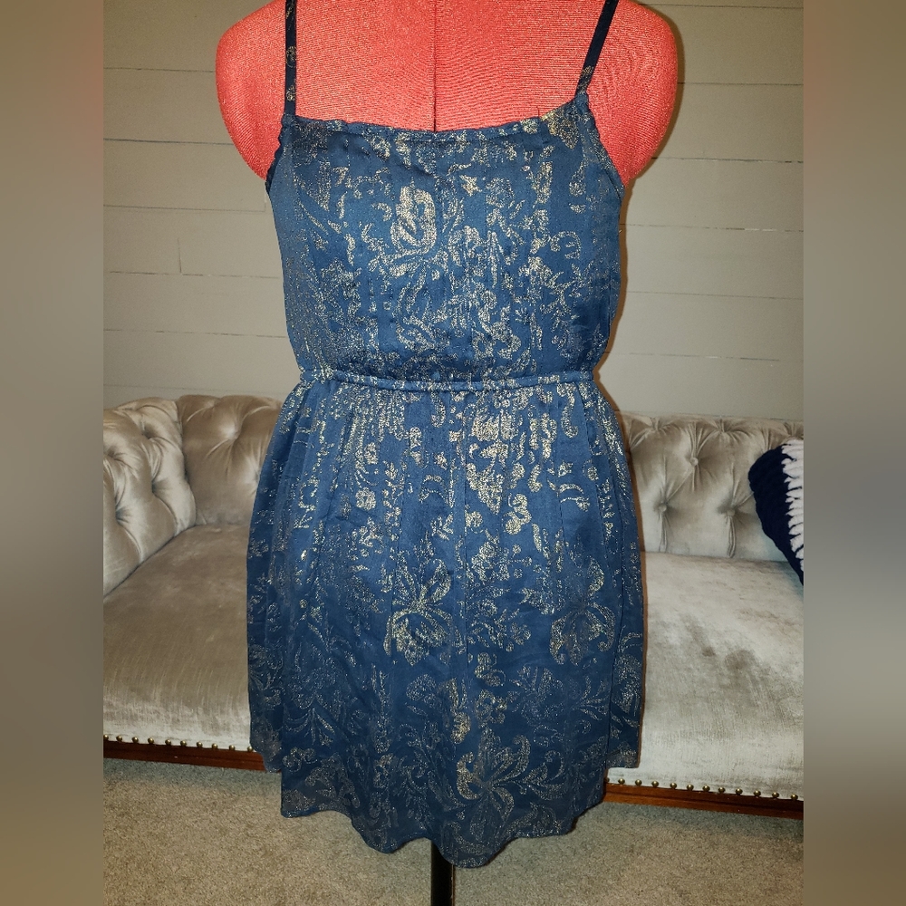 Summer dress with gold accent